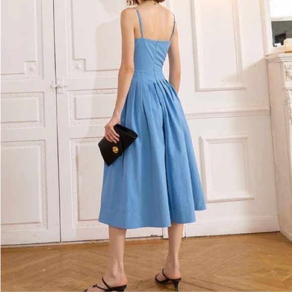 Elegant Blue Midi Dress - Picture 3 of 12